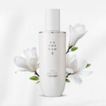 Yehwadam Jeju Magnolia Pure Brightening Emulsion The Face Shop